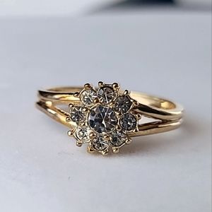 Vintage DAC Split Shank Clear Gem Floral Ring Gold Tone Size 9 Halo Flower